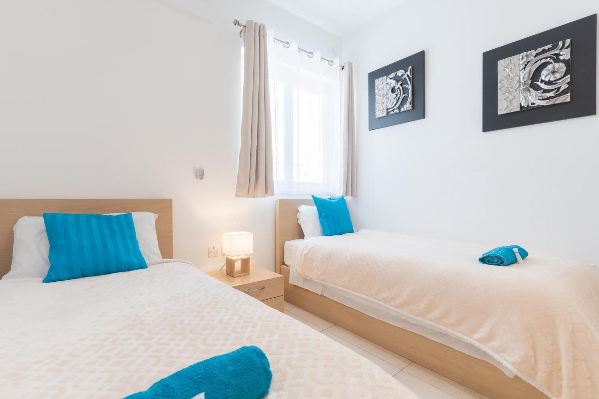 2 Bedroom In Central St Julians Prime Location In Paceville Apt 3 By Vaganza Saint Julian's Ngoại thất bức ảnh