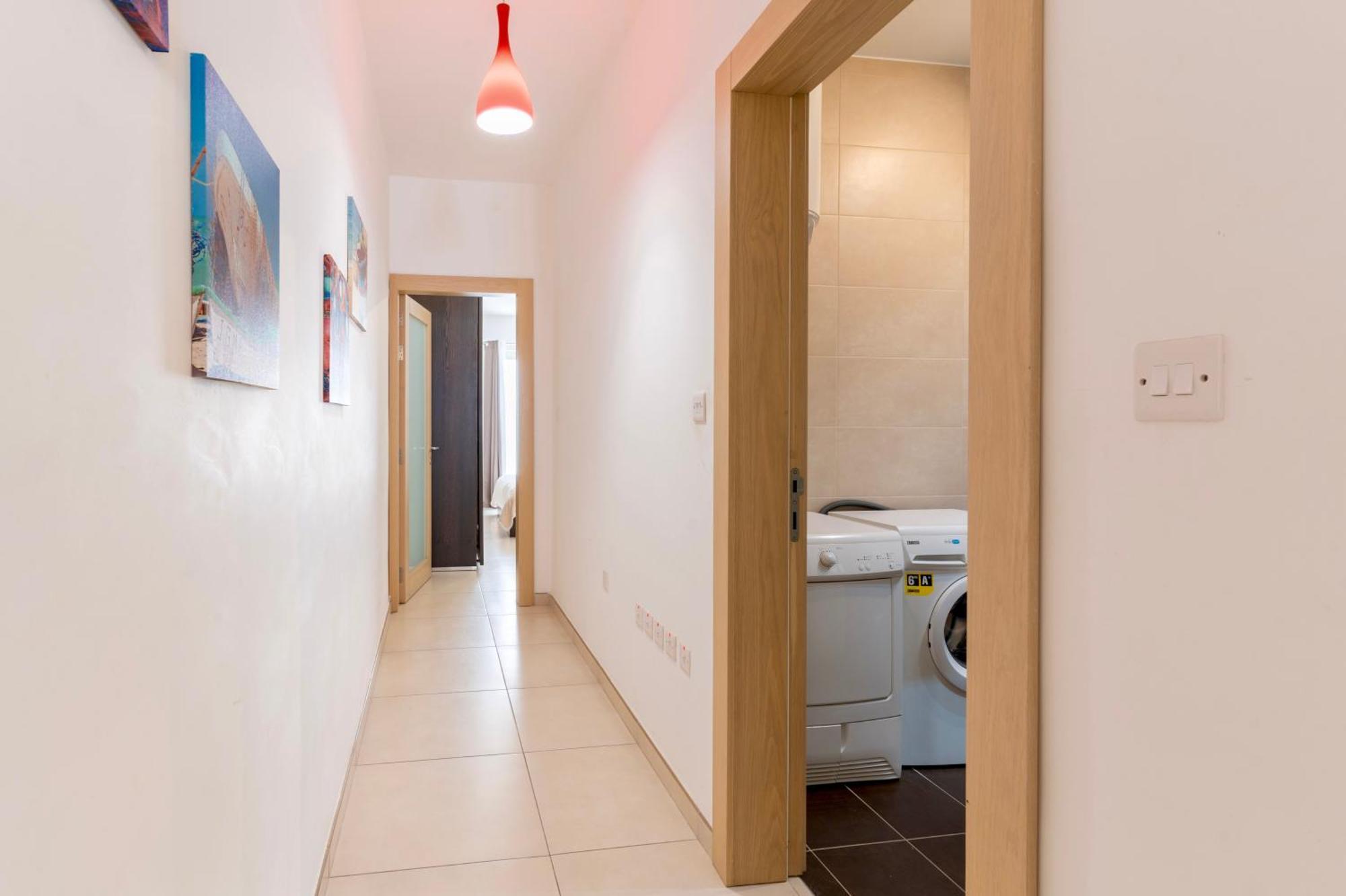 2 Bedroom In Central St Julians Prime Location In Paceville Apt 3 By Vaganza Saint Julian's Ngoại thất bức ảnh